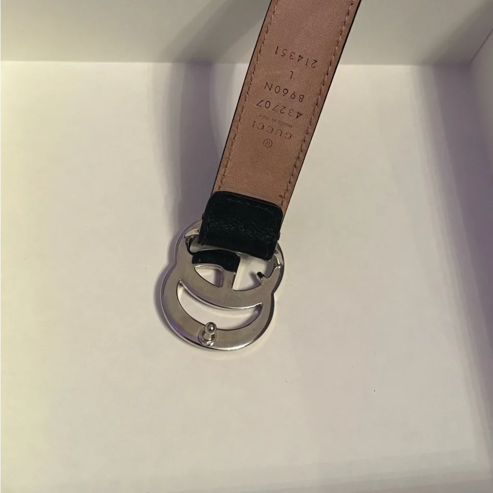Gucci Children’s Black Leather Belt – Silver GG Logo (Size L)